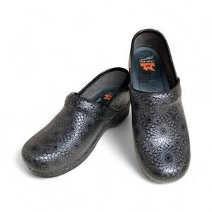 Dansko XP Clogs in Black and Silver Medallion Women's US Size 7.5 (Euro 38)
